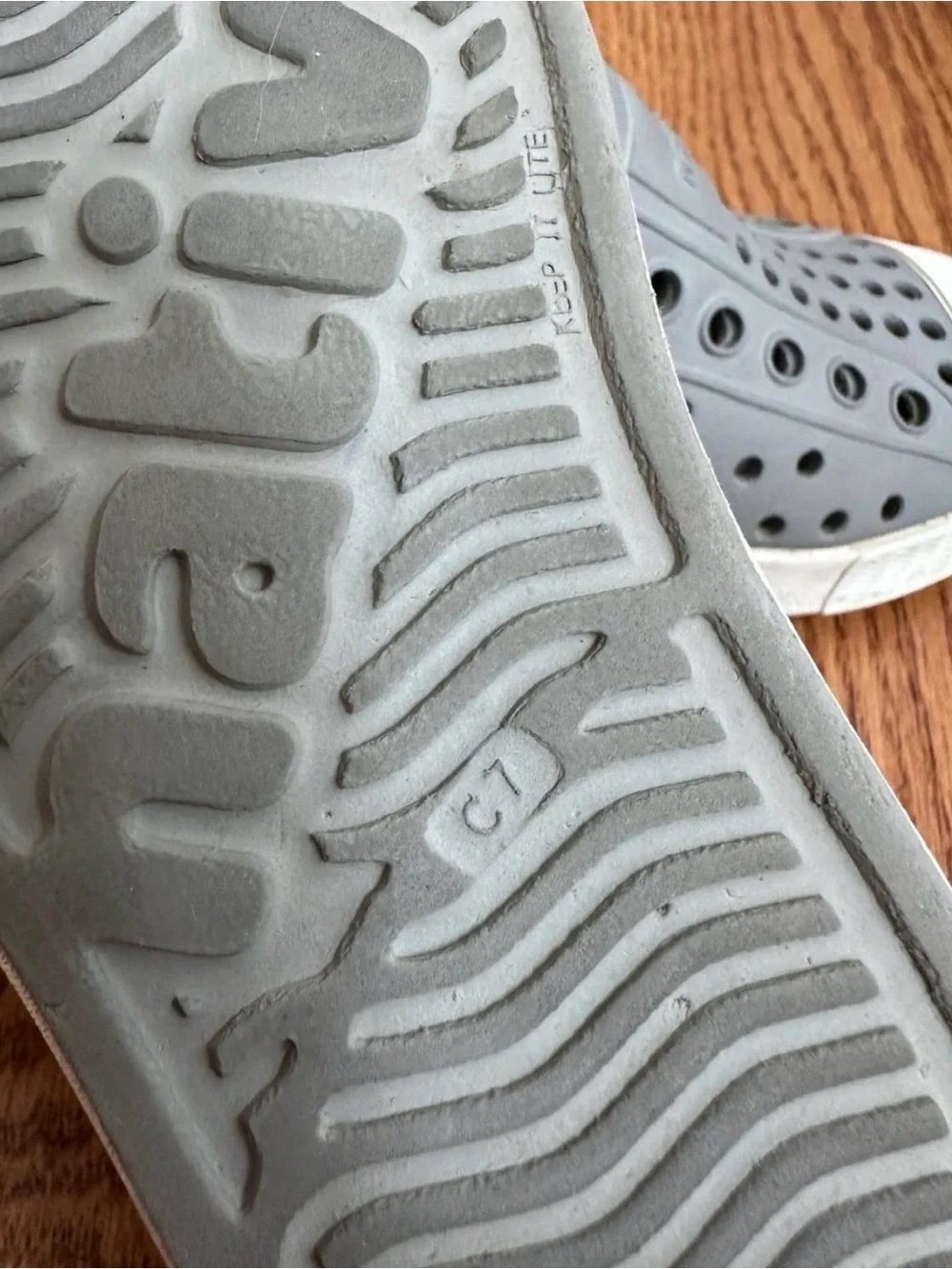 Native Jefferson Shoes Kids C7 Gray Slip-On